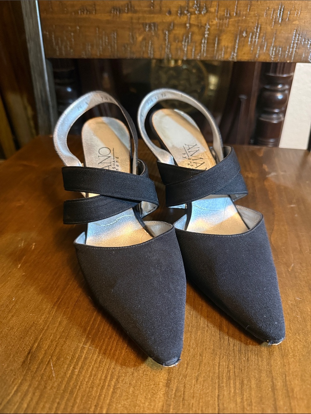 Amano- Black Pointed Slingback Pumps